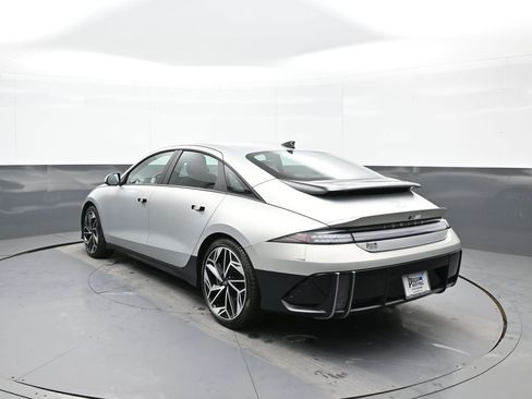 Used 2024 Hyundai Ioniq 6 SEL image 8