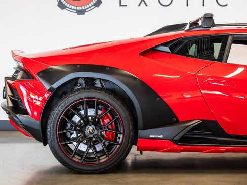 Used 2024 Lamborghini Huracan Sterrato AWD/4WD image 12