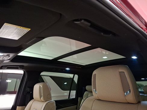 Certified 2023 Cadillac Escalade ESV Premium Luxury w/ Performance Package AWD/4WD image 11