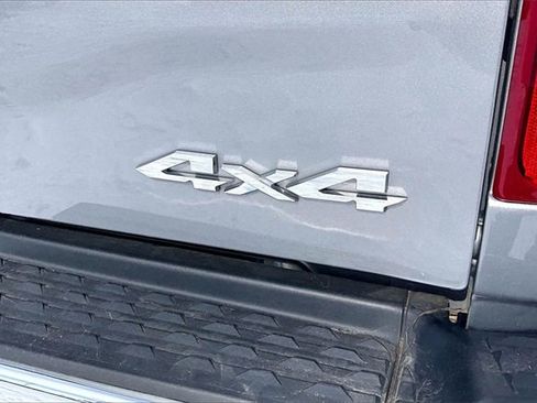 Used 2024 RAM 2500 Tradesman w/ Chrome Appearance Group image 28