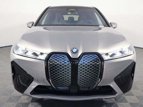 Used 2023 BMW iX xDrive50 w/ Sport Package AWD/4WD image 2
