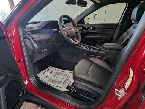 New 2026 Jeep Compass Limited w/ Sun, Sound & Navigation Group image 12