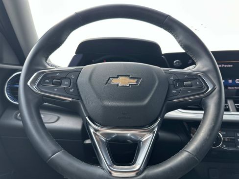 Certified 2024 Chevrolet Trax LT w/ Driver Confidence Package FWD image 19