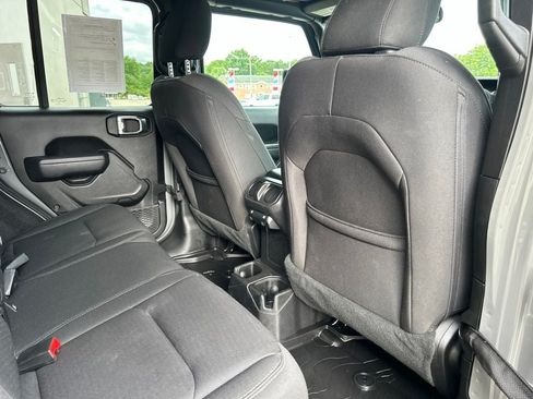 Used 2022 Jeep Wrangler Unlimited Sport AWD/4WD image 22