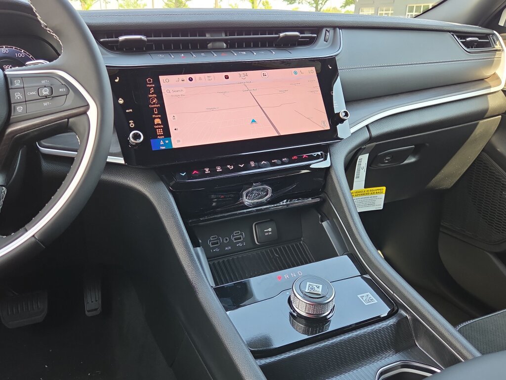 New 2026 Jeep Grand Cherokee Altitude RWD image 13