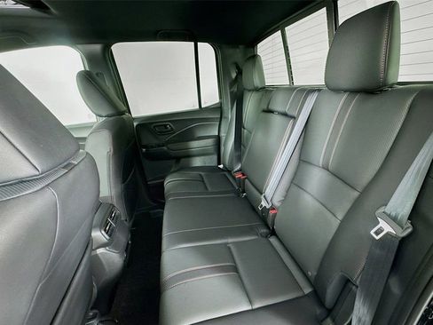 Used 2025 Honda Ridgeline TrailSport image 38