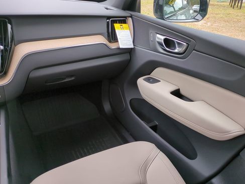 New 2026 Volvo XC60 B5 Plus w/ Protection Package Premier image 15