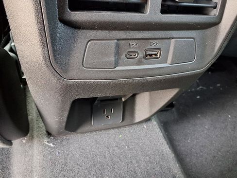 New 2026 GMC Canyon Elevation w/ Convenience Package image 15