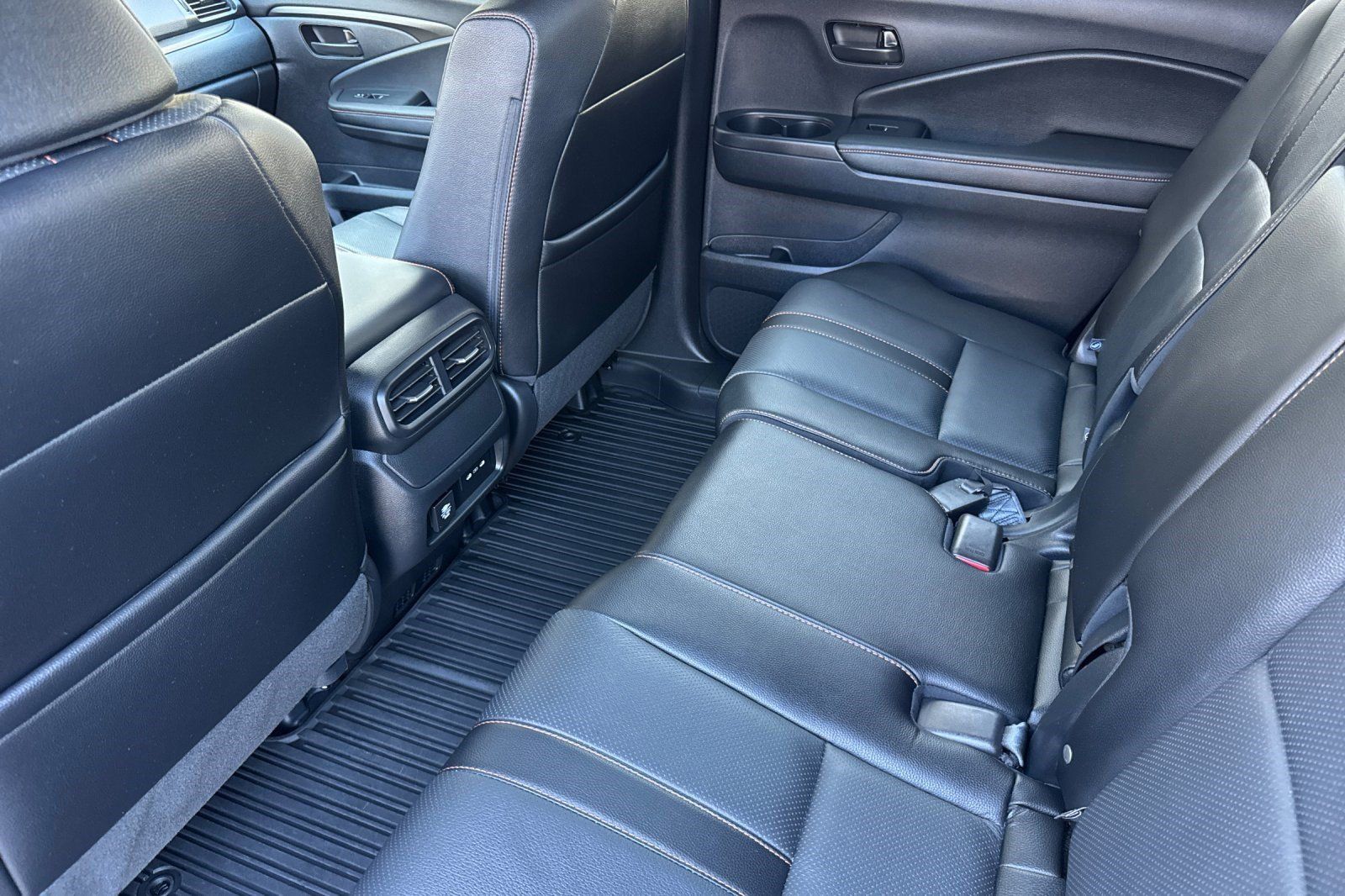 Used 2025 Honda Passport TrailSport image 27