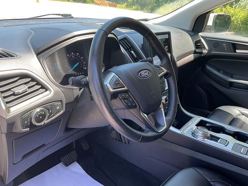 Used 2024 Ford Edge SEL AWD/4WD image 10