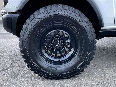 Used 2022 Ford Bronco Black Diamond image 8