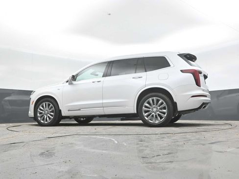 Used 2024 Cadillac XT6 Premium Luxury w/ Technology Package AWD/4WD image 39