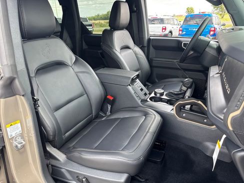 New 2026 Ford Bronco Badlands image 19