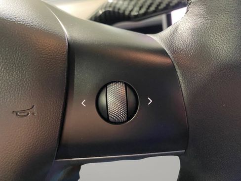 Used 2020 Tesla Model Y Long Range AWD/4WD image 18