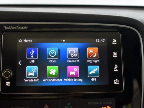 Used 2017 Mitsubishi Outlander SE AWD/4WD image 14