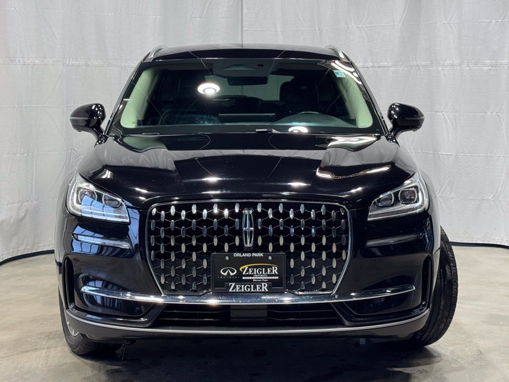 Used 2024 Lincoln Corsair Reserve w/ Equipment Group 201A AWD/4WD image 2