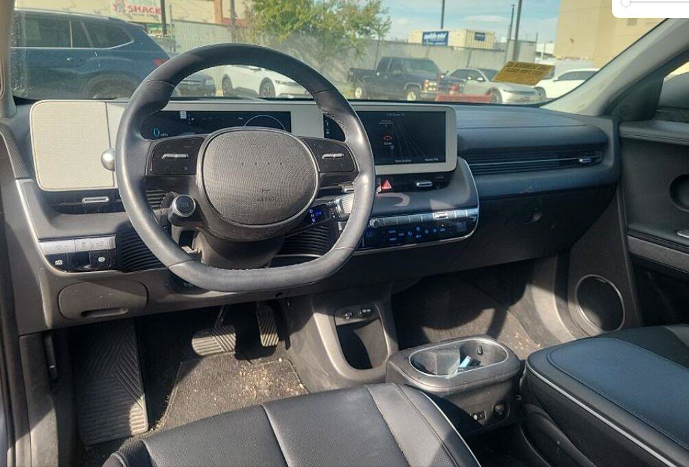 Used 2023 Hyundai Ioniq 5 Limited AWD/4WD image 2