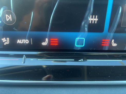 New 2026 Volkswagen Tiguan SE image 27