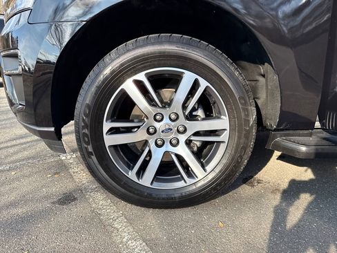 Used 2024 Ford Expedition Max Limited image 27