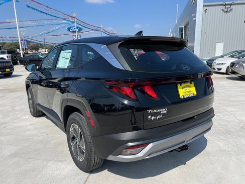 New 2026 Hyundai Tucson Blue SE w/ Tow & Go Package AWD/4WD image 5