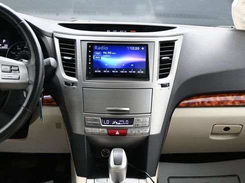 Used 2011 Subaru Outback 2.5i Limited AWD/4WD image 19