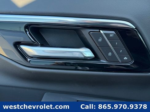 New 2026 Chevrolet Suburban Premier image 24