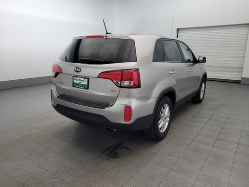 Used 2015 Kia Sorento LX image 9