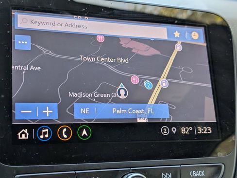 Used 2022 Chevrolet Equinox RS w/ RS Leather Package image 21