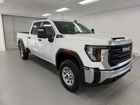 New 2026 GMC Sierra 2500 Pro image 3