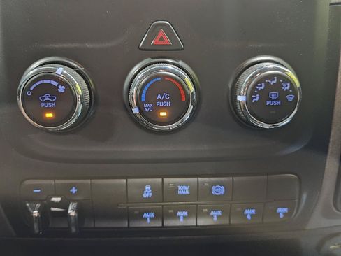 Used 2018 RAM 2500 Tradesman w/ Chrome Appearance Group AWD/4WD image 15