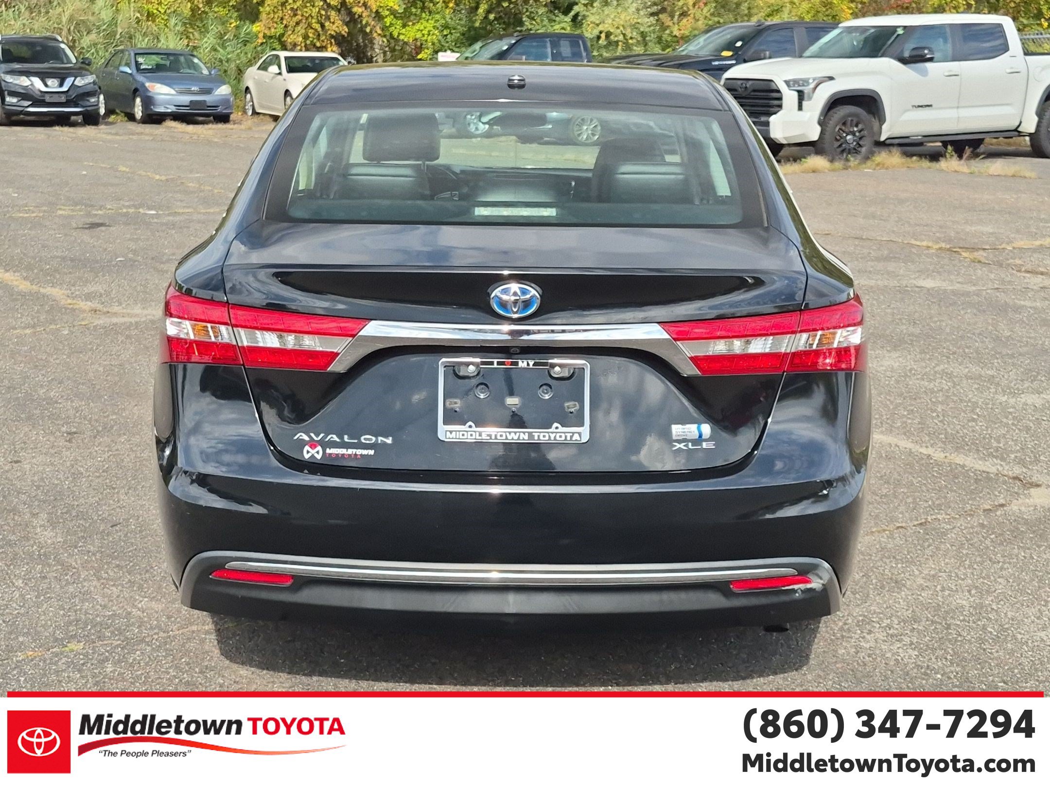 Used 2015 Toyota Avalon XLE Touring FWD image 4