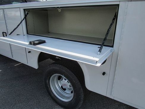 New 2025 GMC Sierra 3500 Pro w/ Convenience Package image 10