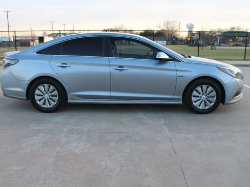 Used 2016 Hyundai Sonata SE image 5