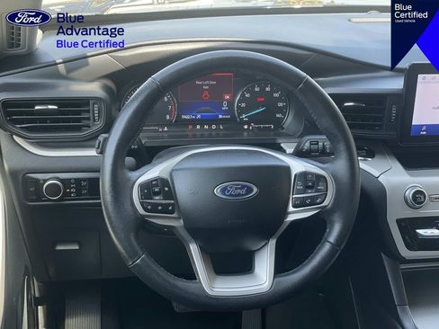 Certified 2023 Ford Explorer XLT RWD image 11