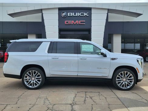New 2026 GMC Yukon XL Denali AWD/4WD image 2