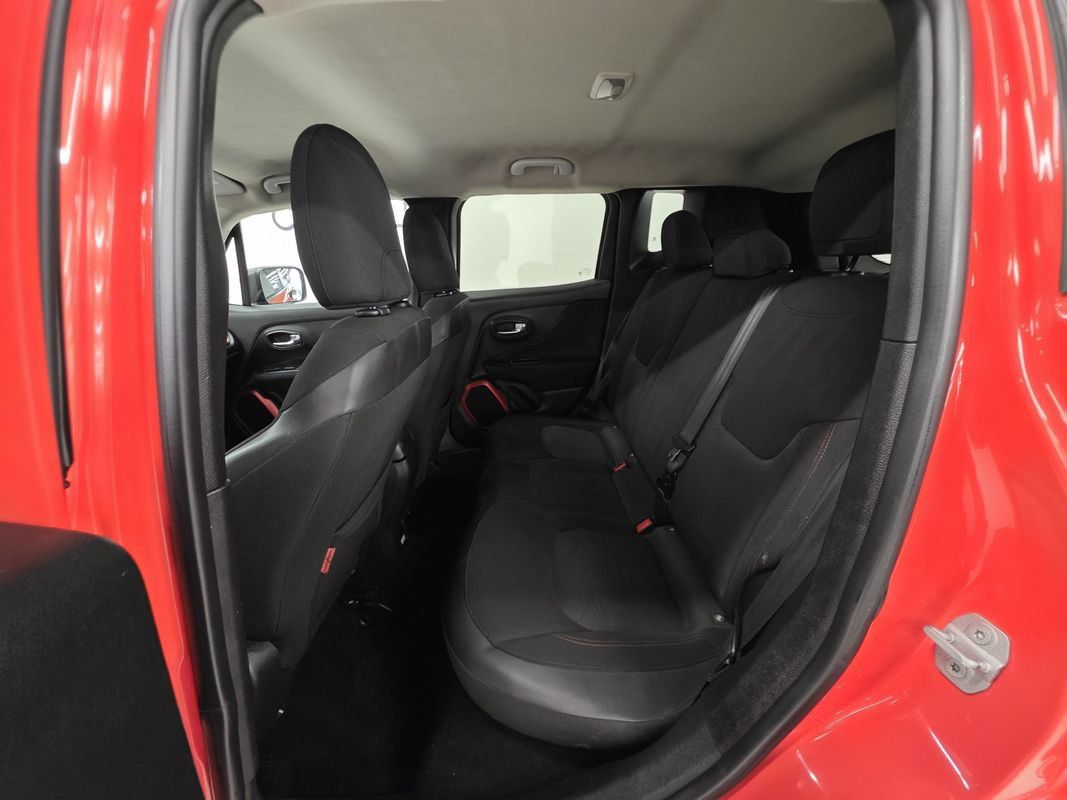 Used 2016 Jeep Renegade Trailhawk AWD/4WD image 19