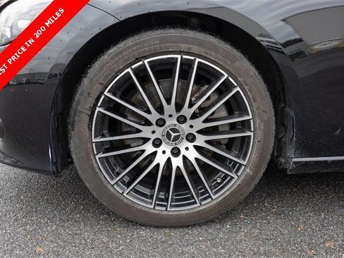 Used 2023 Mercedes-Benz C 300 4MATIC Sedan image 5