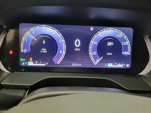 Used 2024 Jeep Grand Cherokee L Altitude image 17