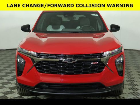 New 2026 Chevrolet Trax RS w/ Sunroof Package FWD image 7