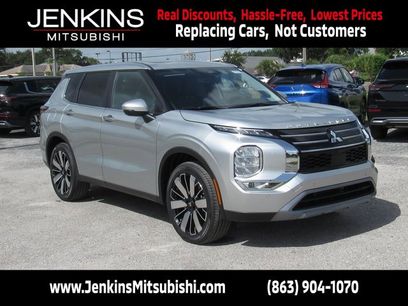 New 2025 Mitsubishi Outlander SE
