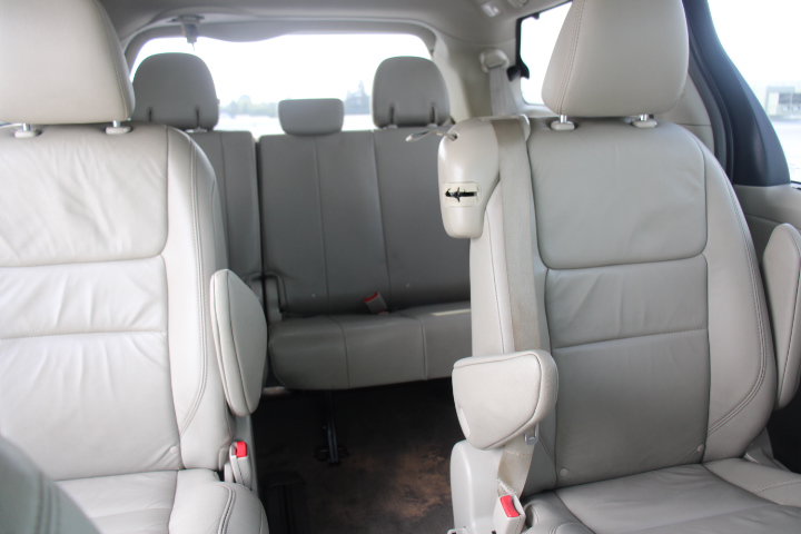 Used 2017 Toyota Sienna XLE Premium FWD image 25