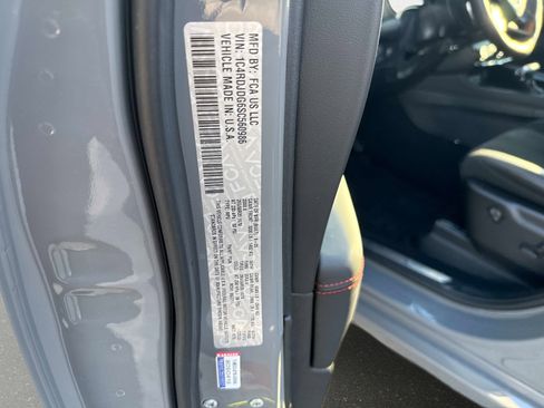 Used 2025 Dodge Durango GT image 8