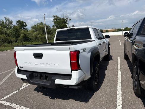 Used 2025 Toyota Tacoma TRD Off-Road w/ TRD Off Road Upgrade Package AWD/4WD image 4