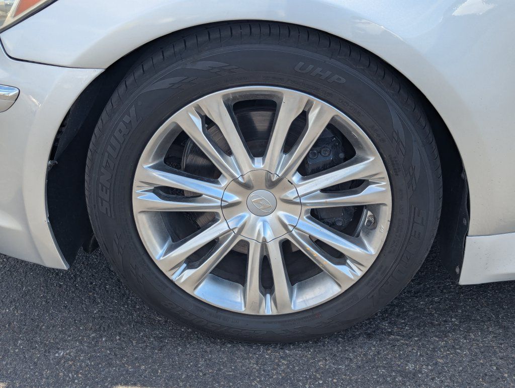 Used 2014 Hyundai Genesis 3.8 w/ Technology Package 03 RWD image 12