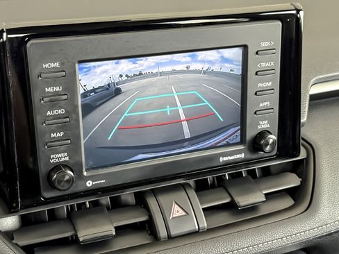 Certified 2022 Toyota RAV4 XLE w/ Convenience Package FWD image 18