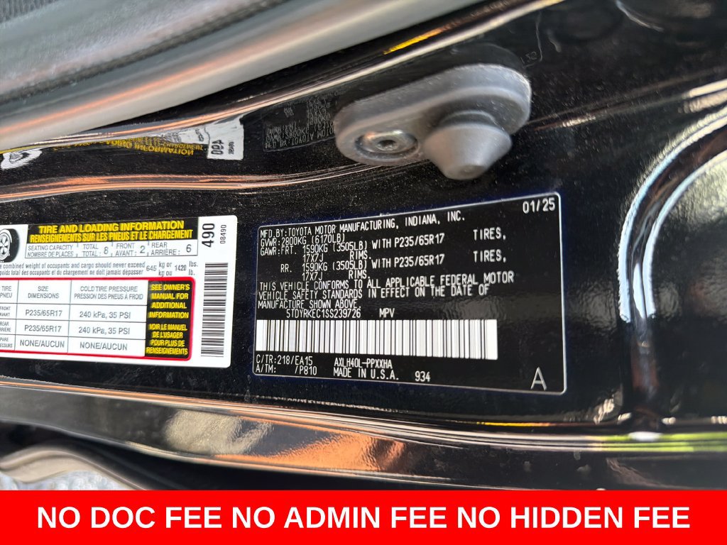 Used 2025 Toyota Sienna XLE FWD image 31