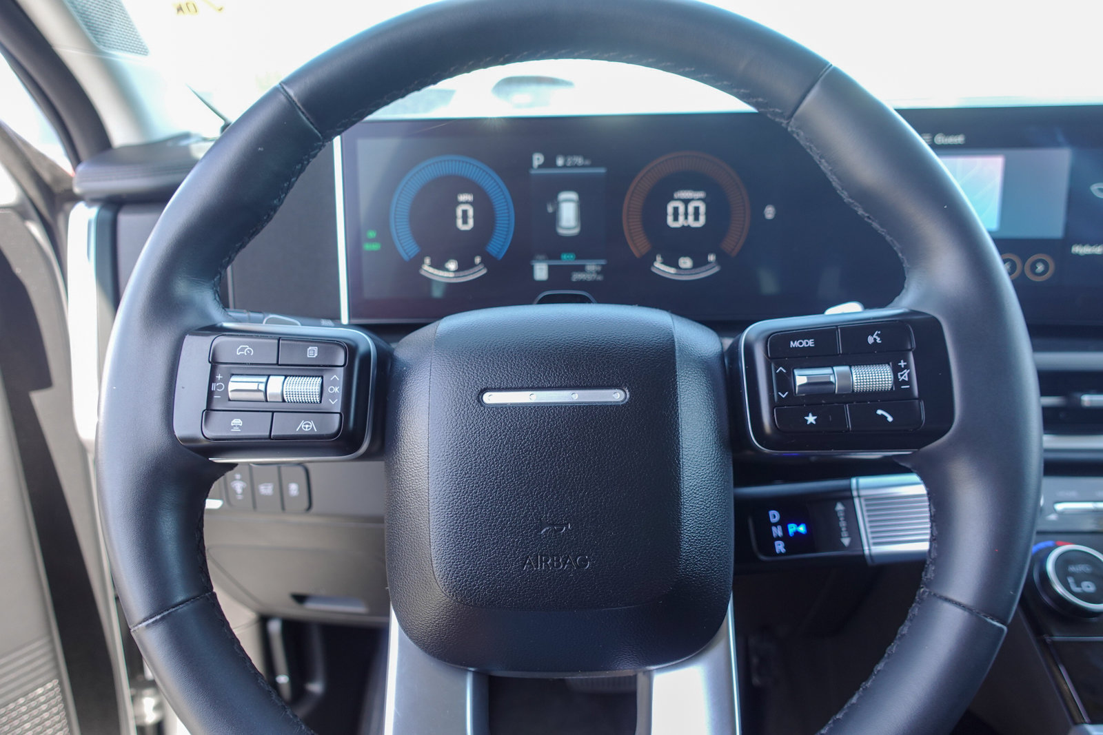 Used 2025 Hyundai Santa Fe SEL AWD/4WD image 18