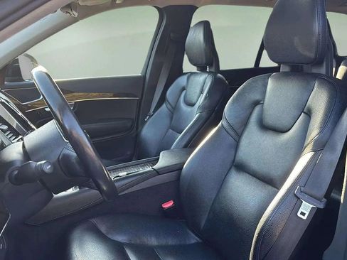 Used 2016 Volvo XC90 T6 Momentum w/ Momentum Plus Package image 14