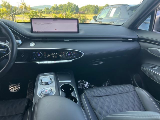 Used 2022 Genesis GV70 3.5T Sport w/ Sport Advanced Package AWD/4WD image 14