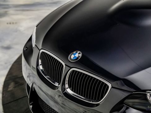 Used 2011 BMW M3 Sedan RWD image 31